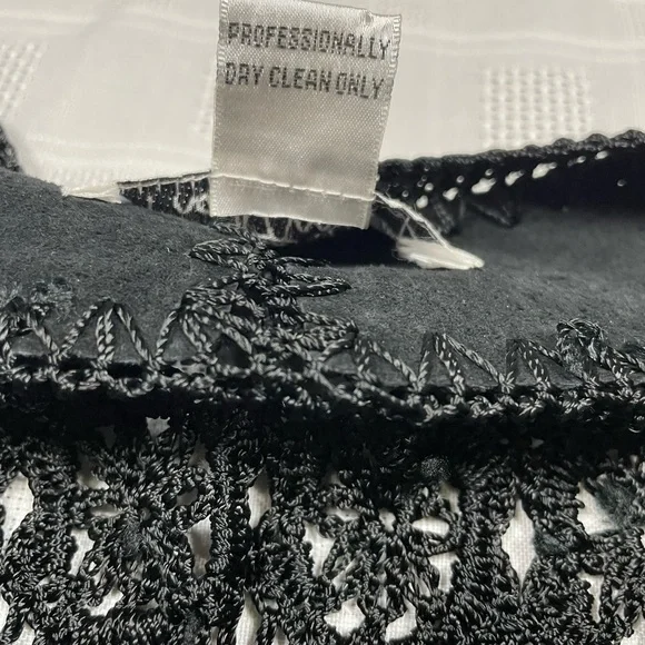 Fred Thomas Black Suede & Crochet Vest Women’s Size Small - Picture 10 of 11